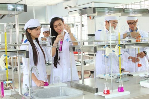 Phân tích chỉ tiêu nước uống đóng chai - Môi Trường QCVN Việt Nam - Công Ty CP Kỹ Thuật Tiêu Chuẩn QCVN Việt Nam
